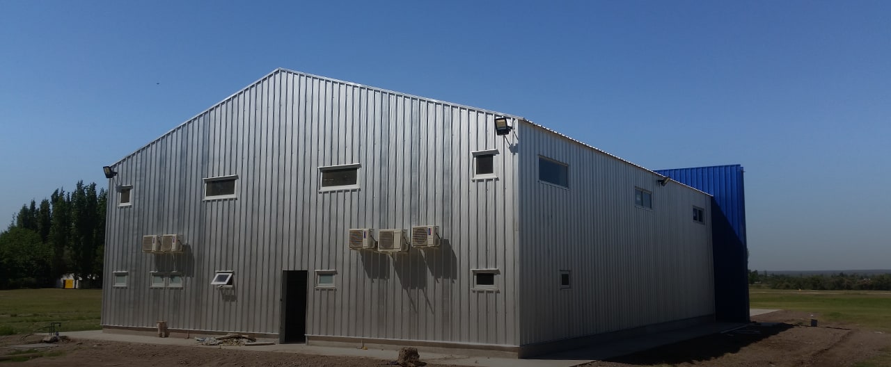 Hangar para helicópteros perspectiva